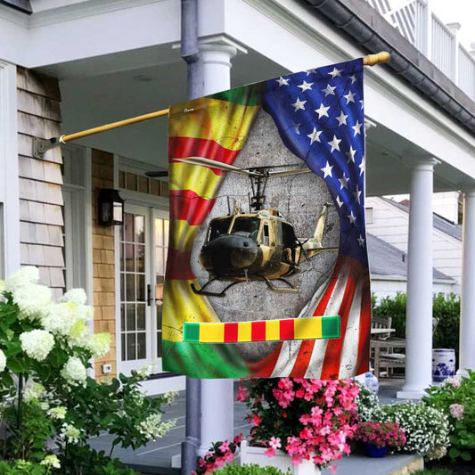 Huey Helicopter Vietnam Veteran Lest We Forget Flag DBD2687F