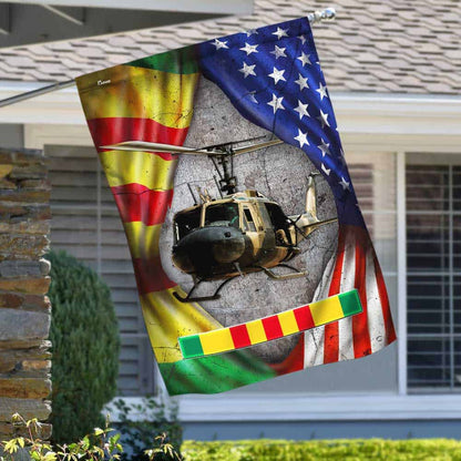 Huey Helicopter Vietnam Veteran Lest We Forget Flag DBD2687F