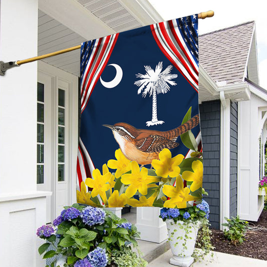 South Carolina With Carolina Wren Bird and Yellow Jessamine Flower, South Carolina Flag TPT812F